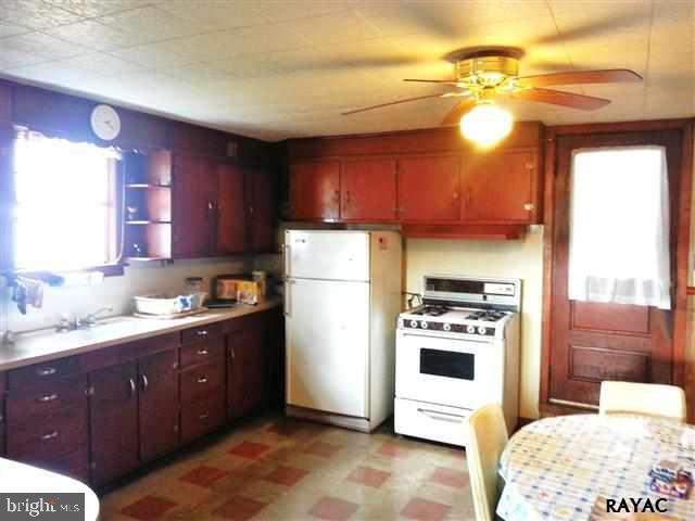 2174 Black Rock Road Hanover, PA 17331 - Photo 5 of 11