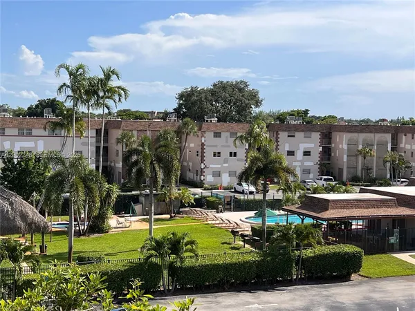 $2,200 | 8101 Southwest 24th Court, Unit 406, Davie, FL 33324