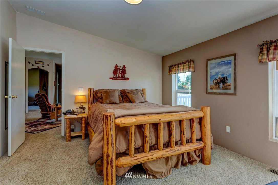 2740 East Badger Road Everson, WA 98247 - Photo 11 of 22 Gallery Image 11