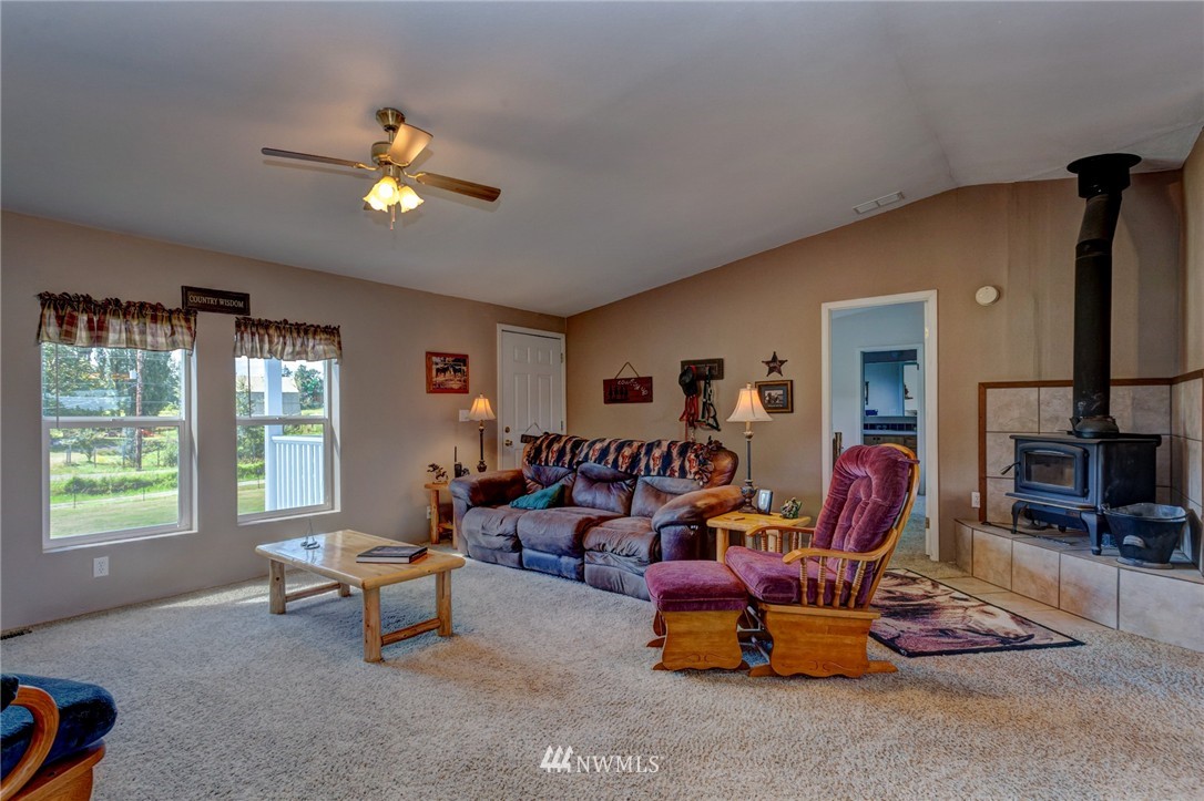2740 East Badger Road Everson, WA 98247 - Photo 3 of 22 Gallery Image 3