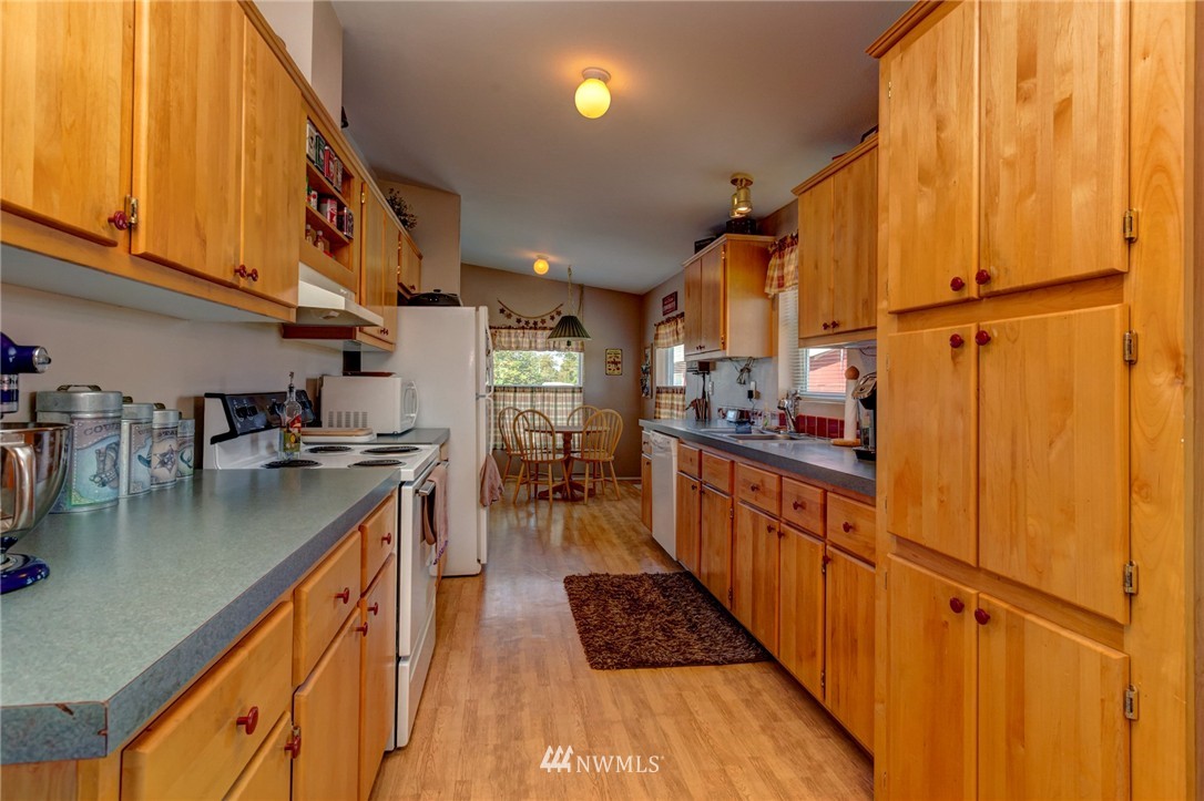 2740 East Badger Road Everson, WA 98247 - Photo 7 of 22 Gallery Image 7