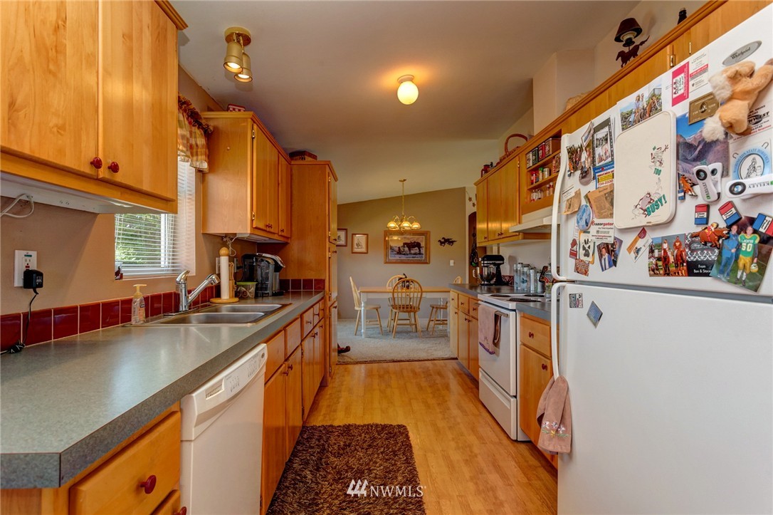 2740 East Badger Road Everson, WA 98247 - Photo 8 of 22 Gallery Image 8