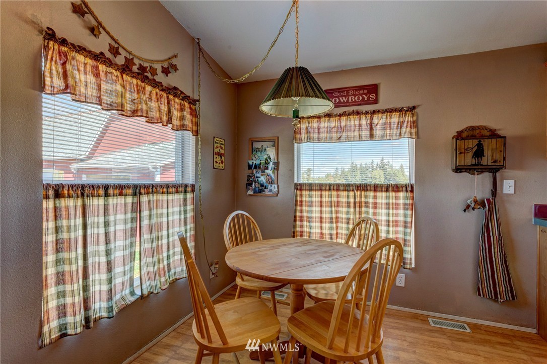 2740 East Badger Road Everson, WA 98247 - Photo 9 of 22 Gallery Image 9