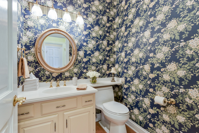 1326 Brandywine Road Libertyville, IL 60048 - Photo 14 of 49