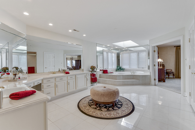 1326 Brandywine Road Libertyville, IL 60048 - Photo 20 of 49