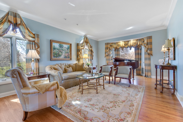 1326 Brandywine Road Libertyville, IL 60048 - Photo 4 of 49