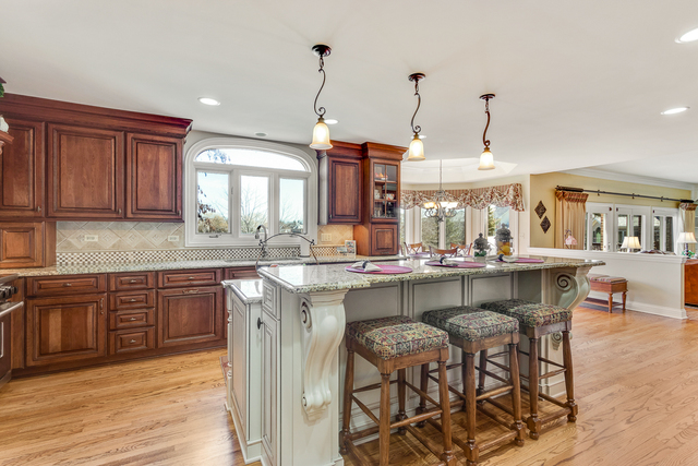 1326 Brandywine Road Libertyville, IL 60048 - Photo 6 of 49