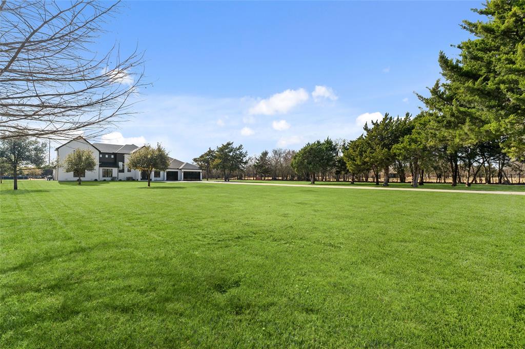 5020 Montgomery Road Midlothian, TX 76065 - Photo 37 of 40