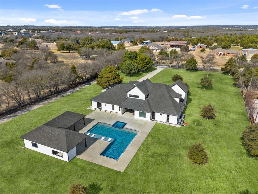 5020 Montgomery Road Midlothian, TX 76065 - Photo 6 of 40