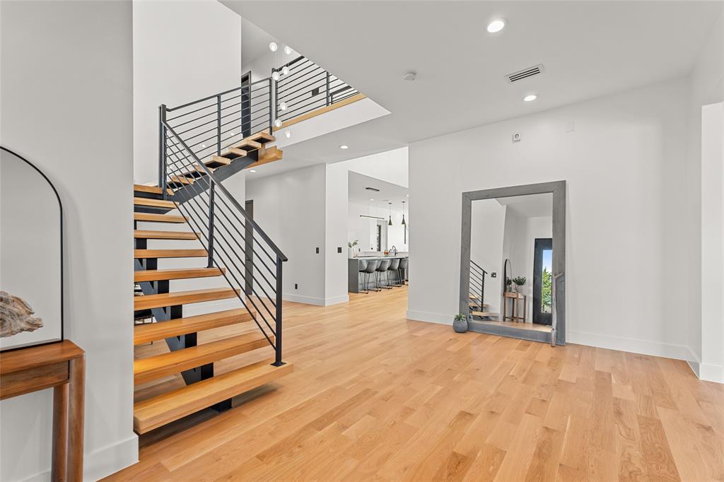 5020 Montgomery Road Midlothian, TX 76065 - Photo 7 of 40