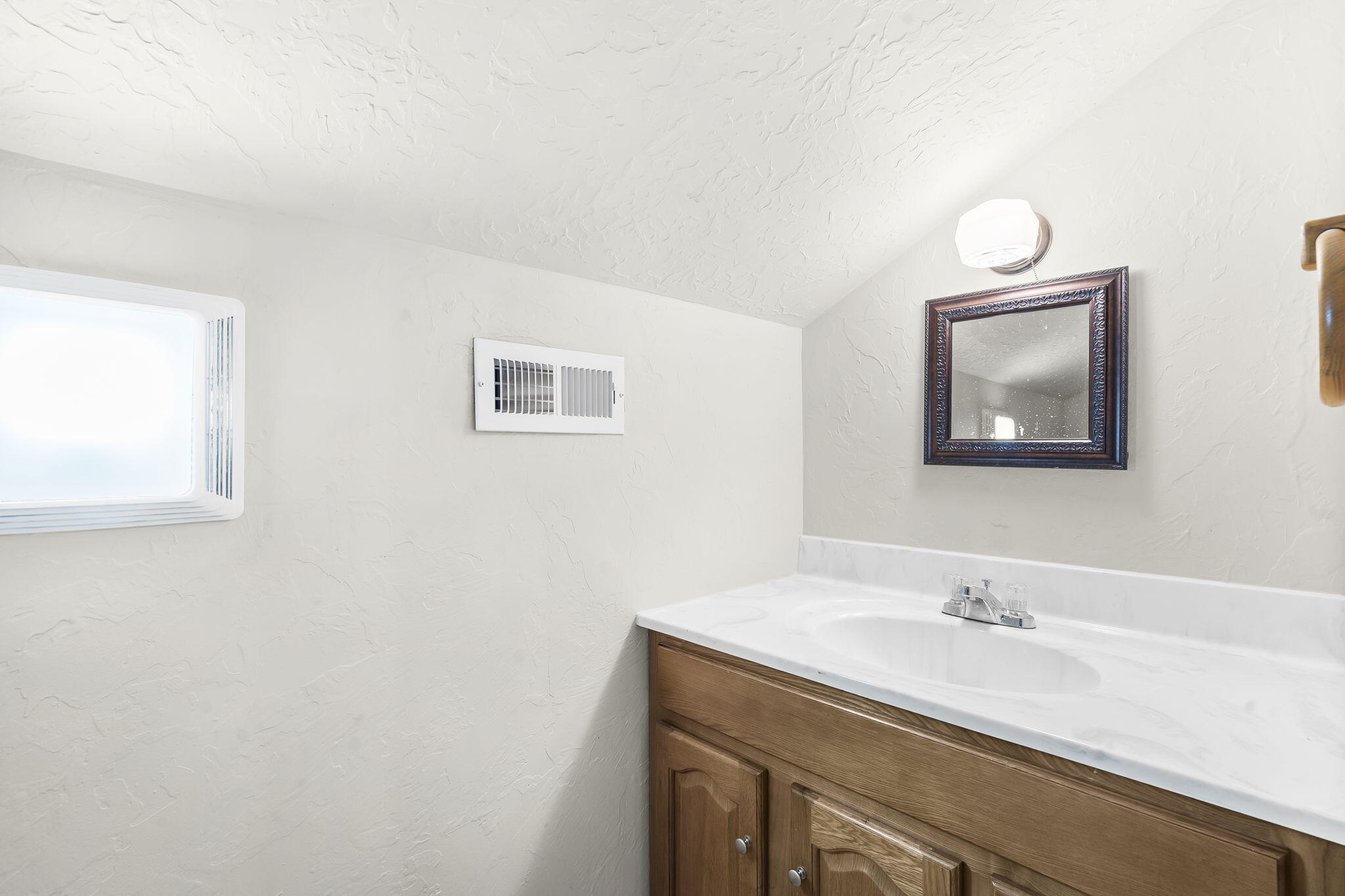 186 Carico Road Galena, MO 65656 - Photo 24 of 41 upstairs bath