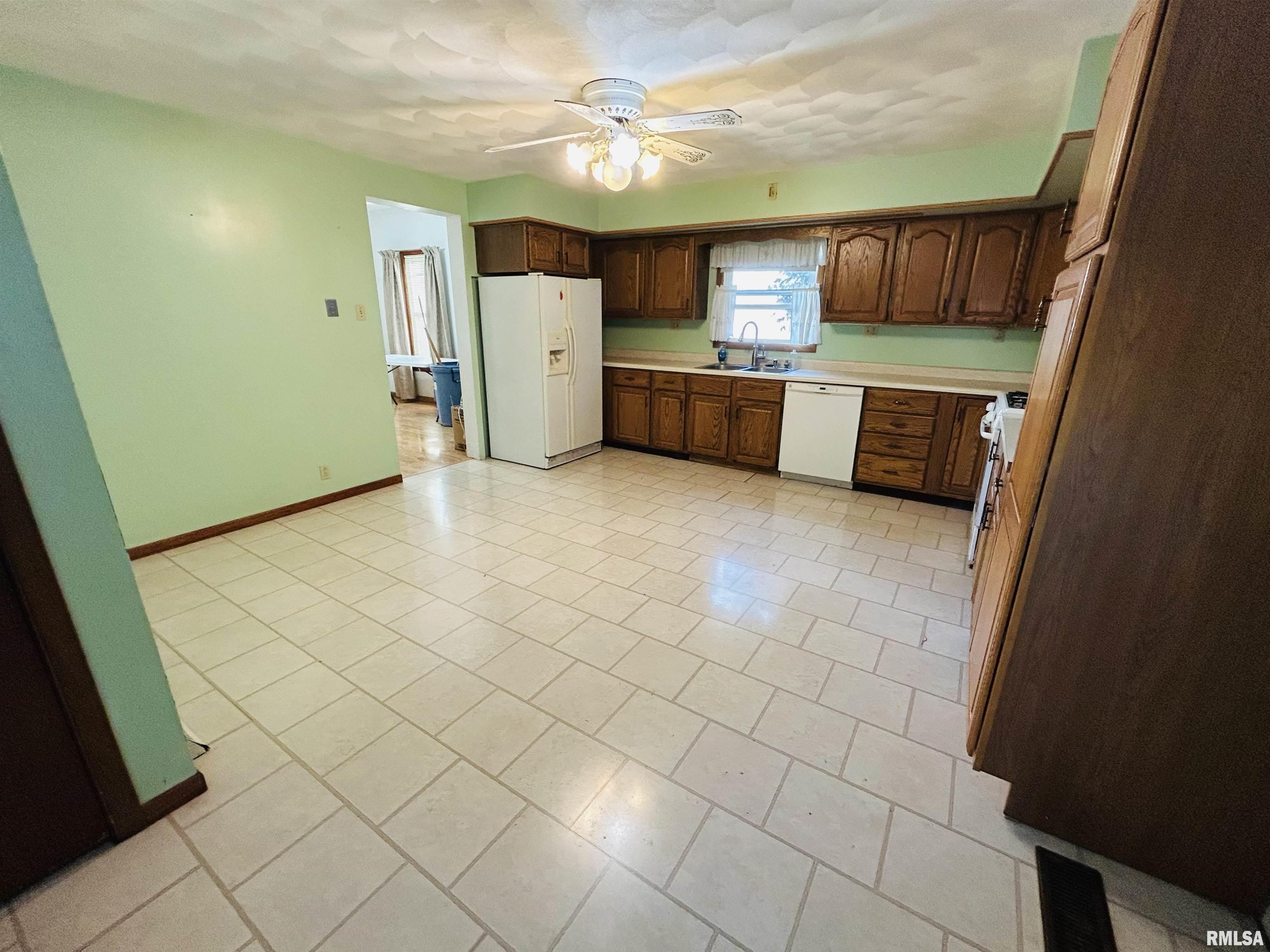 809 Goethe Street Dubuque, IA 52001 - Photo 3 of 19 Gallery Image 3