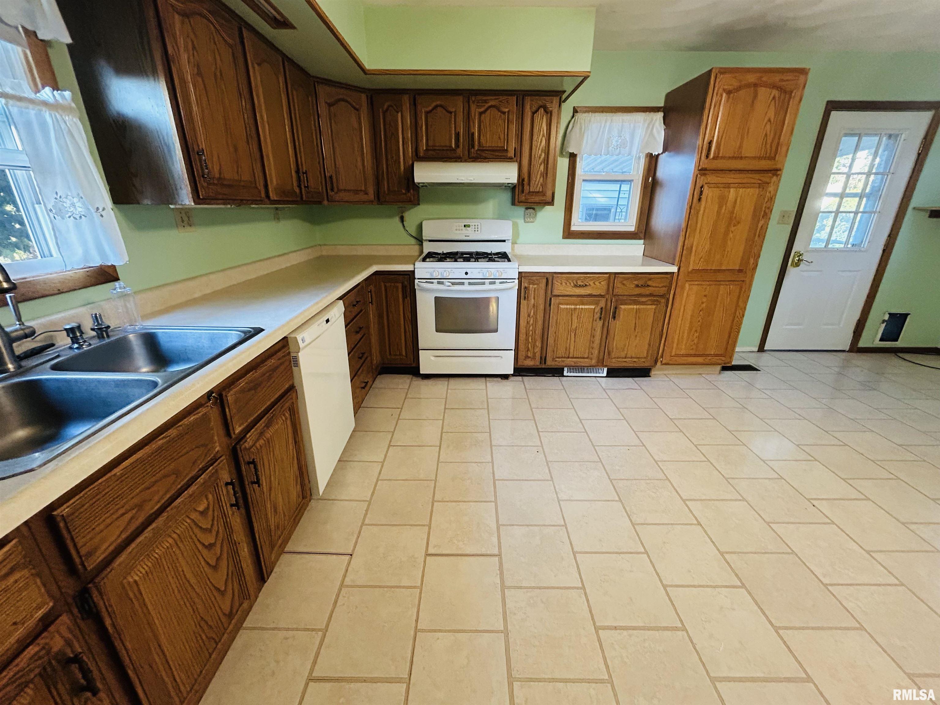 809 Goethe Street Dubuque, IA 52001 - Photo 4 of 19 Gallery Image 4