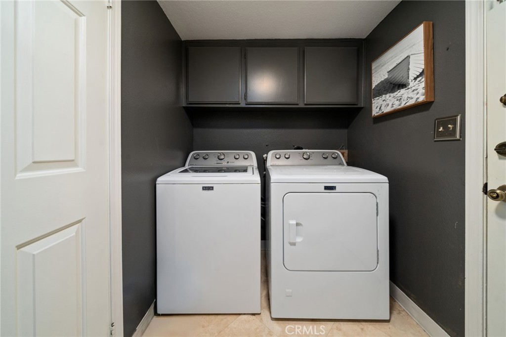 25695 La Cima Laguna Niguel, CA 92677 - Photo 32 of 52 a view of washer and dryer
