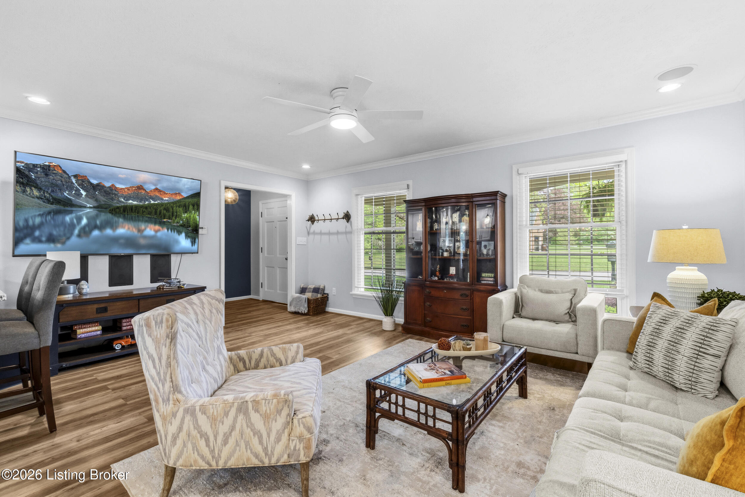 6700 Tottenham Road Louisville, KY 40207 - Photo 5 of 45 Plenty of space for seating