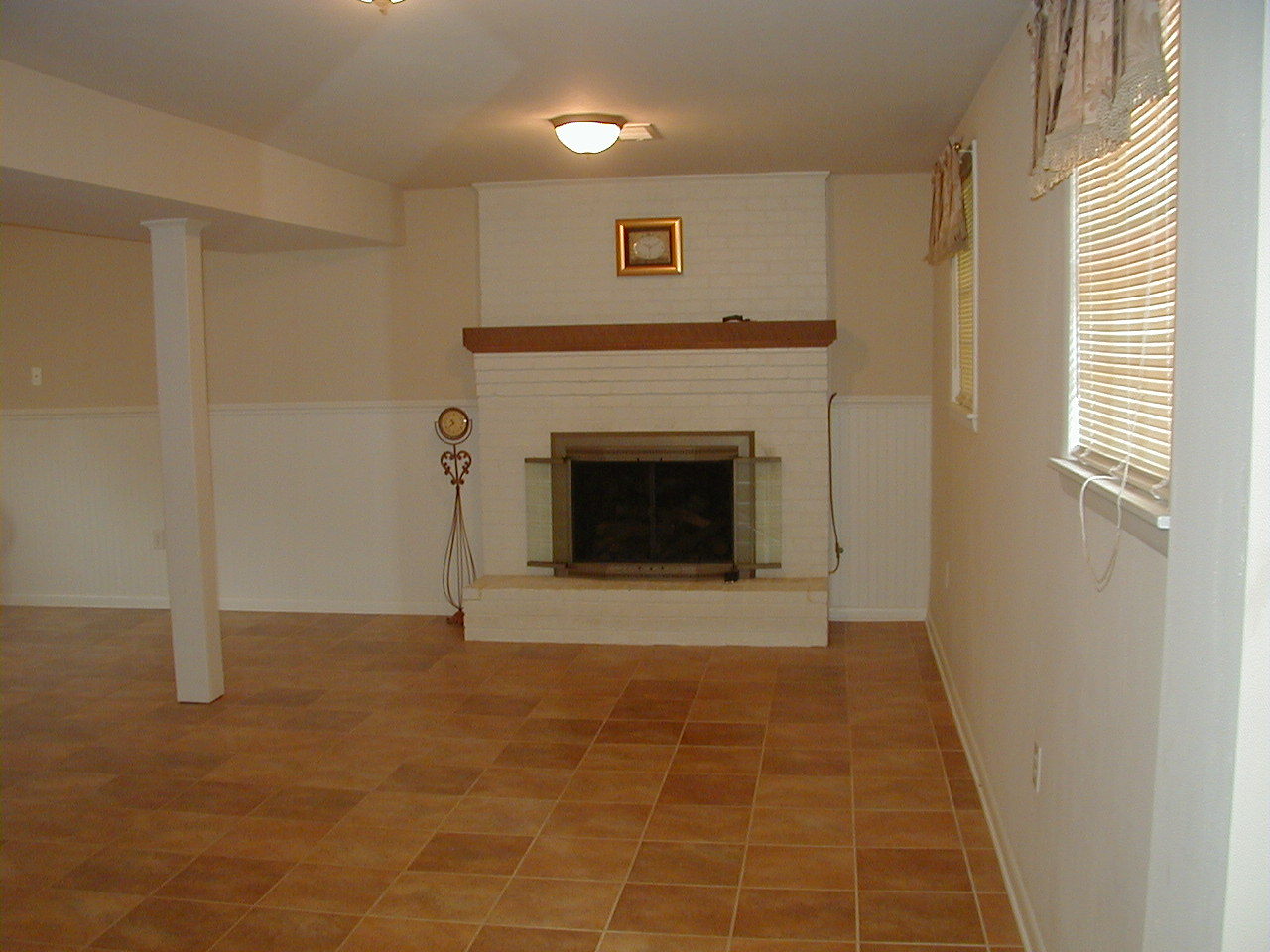 135 Kristen Forest Road Hardy, VA 24101 - Photo 6 of 7 Family Room