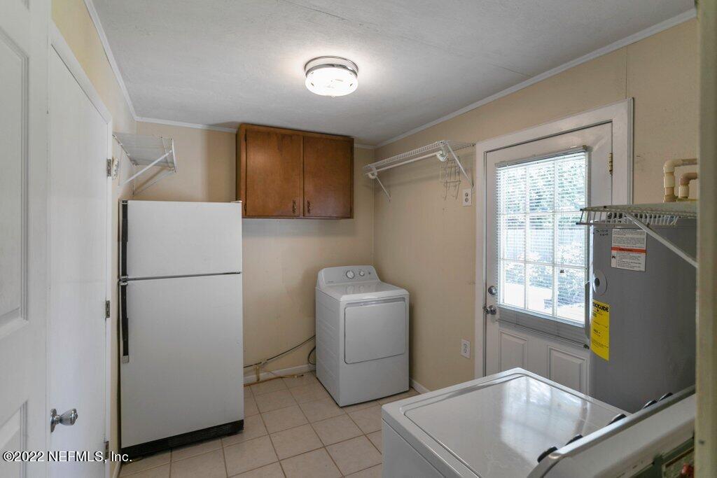 2828 Adele Road Jacksonville, FL 32216 - Photo 20 of 42 Inside Laundry Room