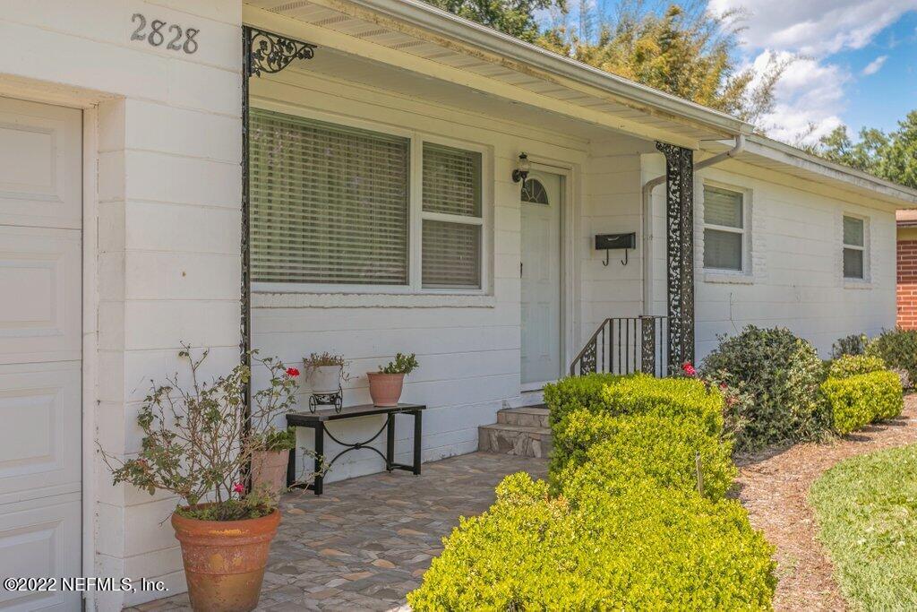 2828 Adele Road Jacksonville, FL 32216 - Photo 6 of 42 Entry