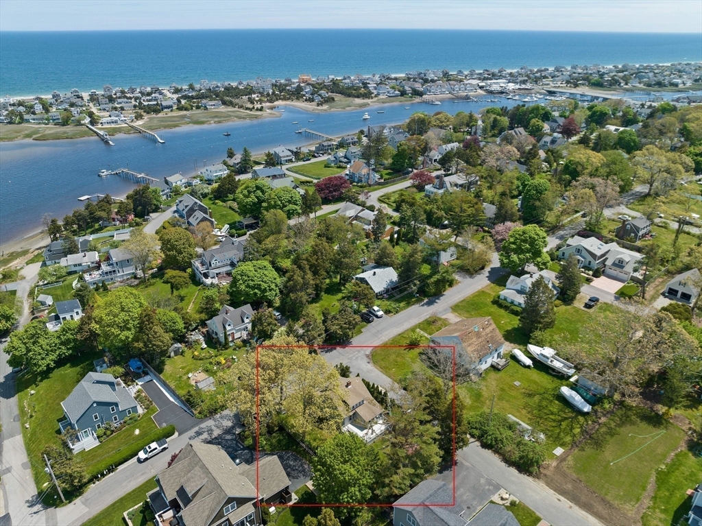 113 Columbia Road Marshfield, MA 02050 - Photo 5 of 10 Gallery Image 5