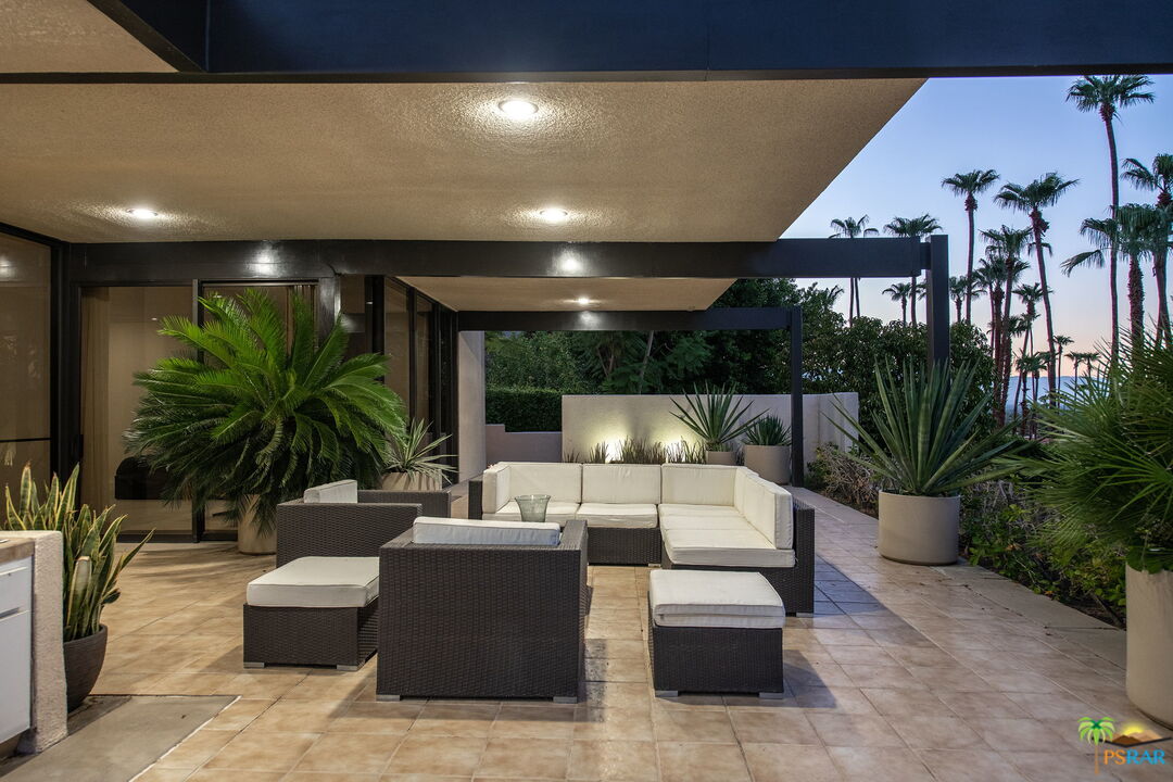70170 Sonora Road Rancho Mirage, CA 92270 - Photo 33 of 45 a lobby with furniture and potted plants