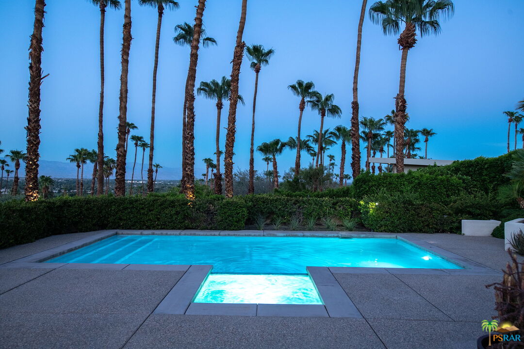 70170 Sonora Road Rancho Mirage, CA 92270 - Photo 35 of 45 a view of a backyard with a garden
