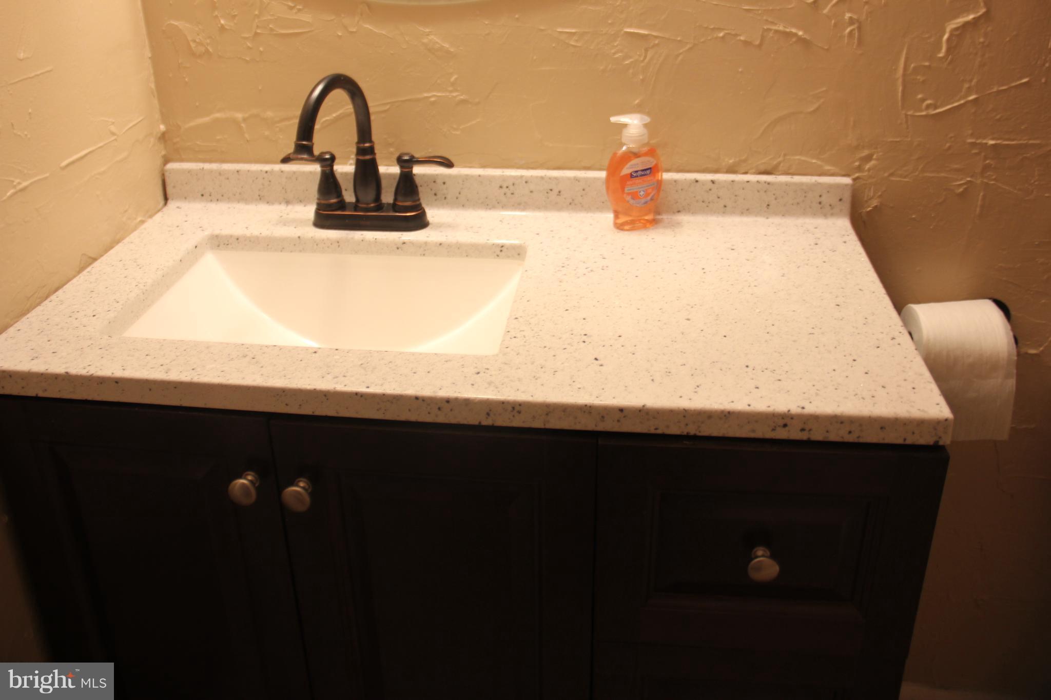 11240 Chestnut Grove Square, Unit 360 Reston, VA 20190 - Photo 15 of 29 Bath