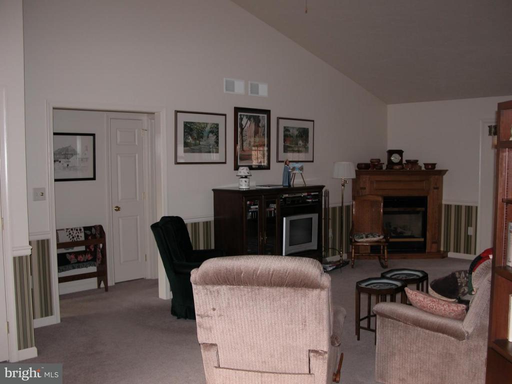 102 Ridge Avenue, Unit 7 Ephrata, PA 17522 - Photo 9 of 30 Gallery Image 9