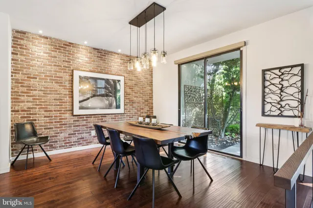 $695,000 | 6 Avignon, Devon, PA 19333