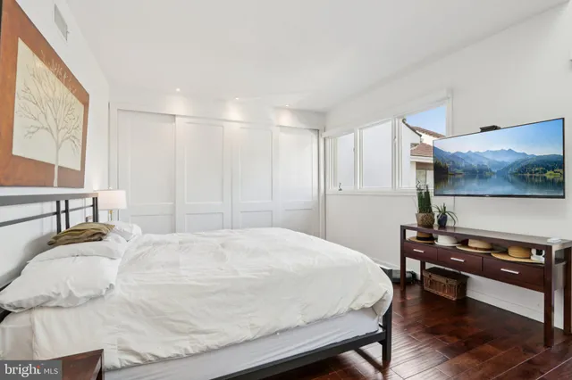 $695,000 | 6 Avignon, Devon, PA 19333