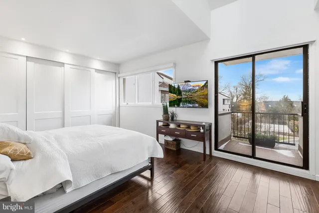 $695,000 | 6 Avignon, Devon, PA 19333