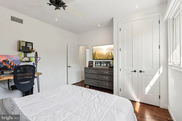 $695,000 | 6 Avignon, Devon, PA 19333