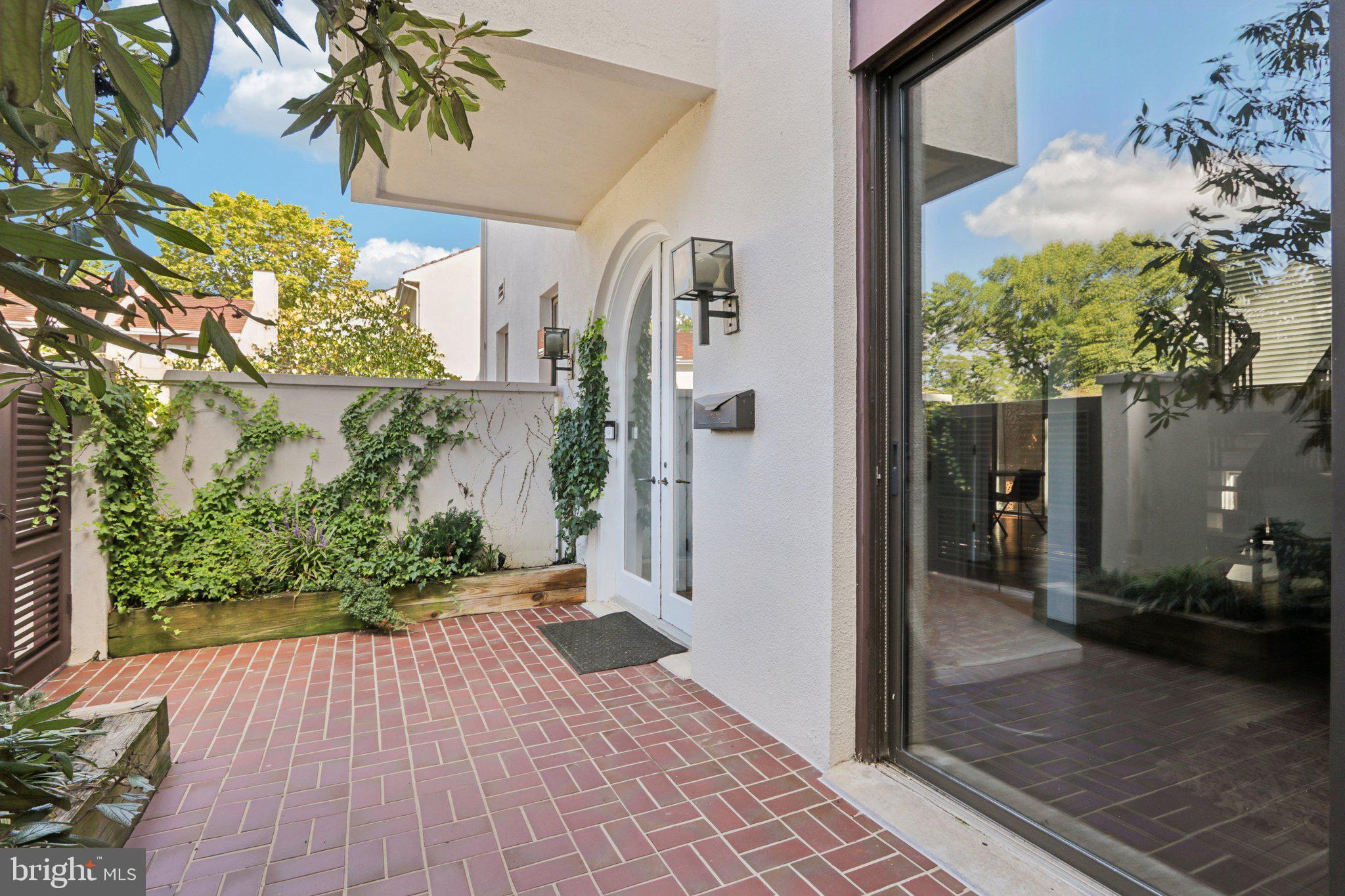 6 Avignon Devon, PA 19333 - Photo 5 of 61