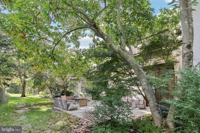 $695,000 | 6 Avignon, Devon, PA 19333