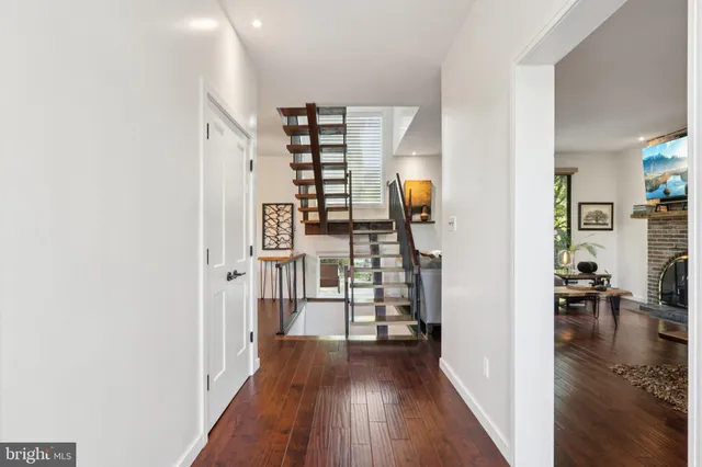 $695,000 | 6 Avignon, Devon, PA 19333