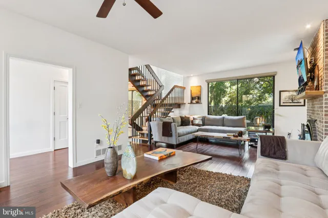 $695,000 | 6 Avignon, Devon, PA 19333