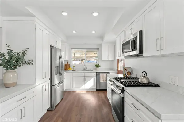 $4,400 | 7425 Garden Grove Avenue, Reseda, CA 91335
