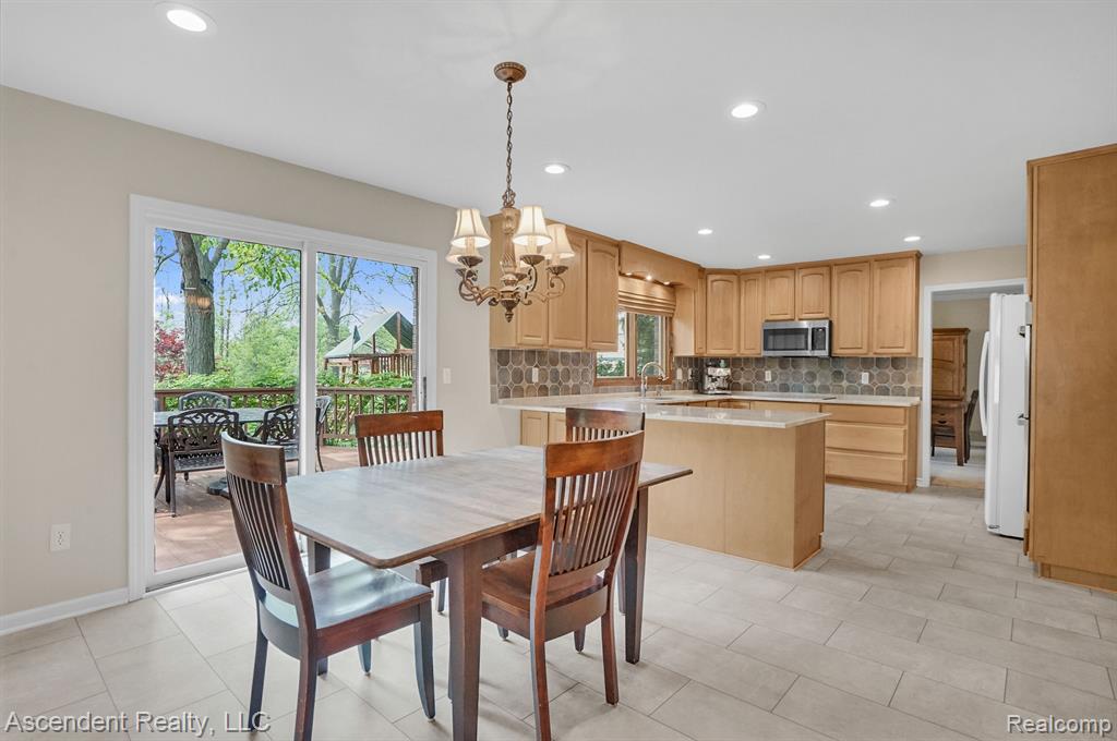 1663 Tacoma Drive Rochester Hills, MI 48306 - Photo 17 of 51