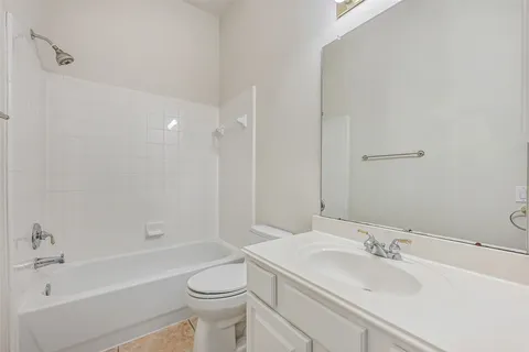 $375,000 | 1448 North Riviera Circle, Pearland, TX 77581