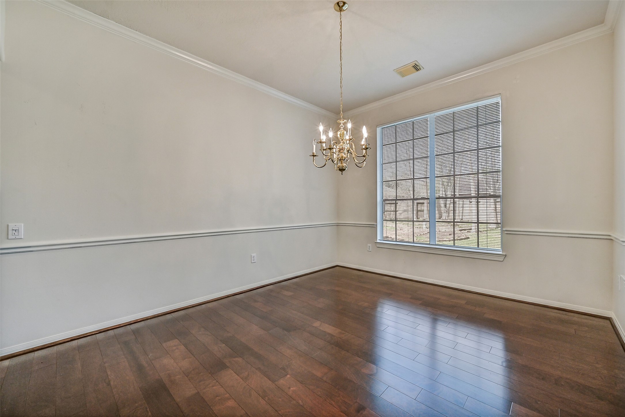 1448 North Riviera Circle Pearland, TX 77581 - Photo 6 of 35 Another view of the formal dining room.
