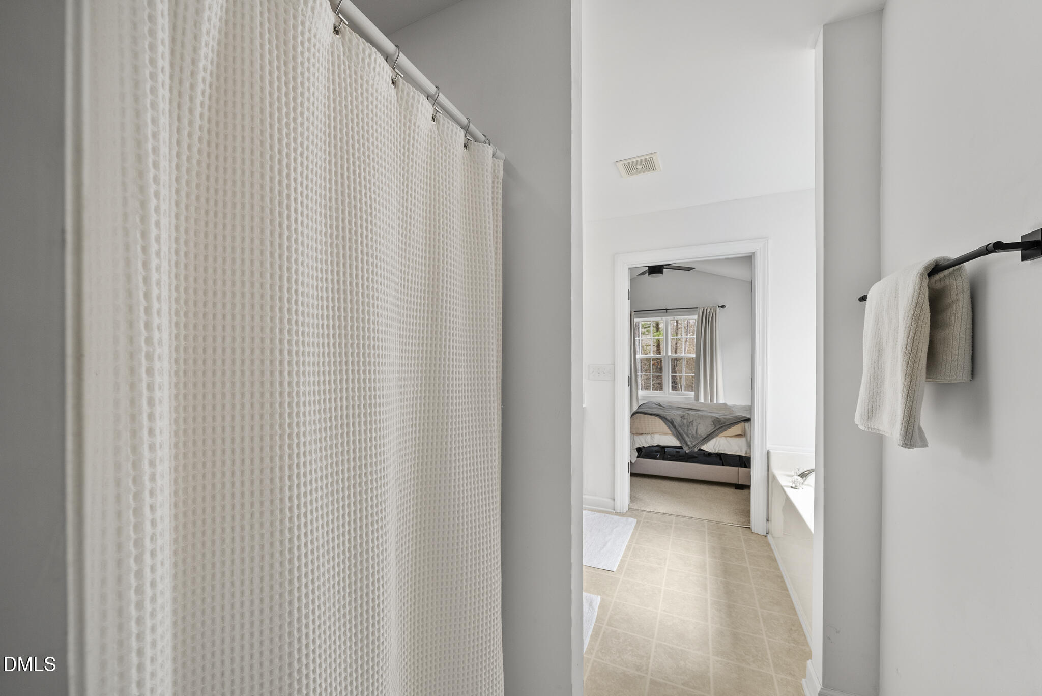 3221 Trassacks Drive Raleigh, NC 27610 - Photo 22 of 40 DSC08676