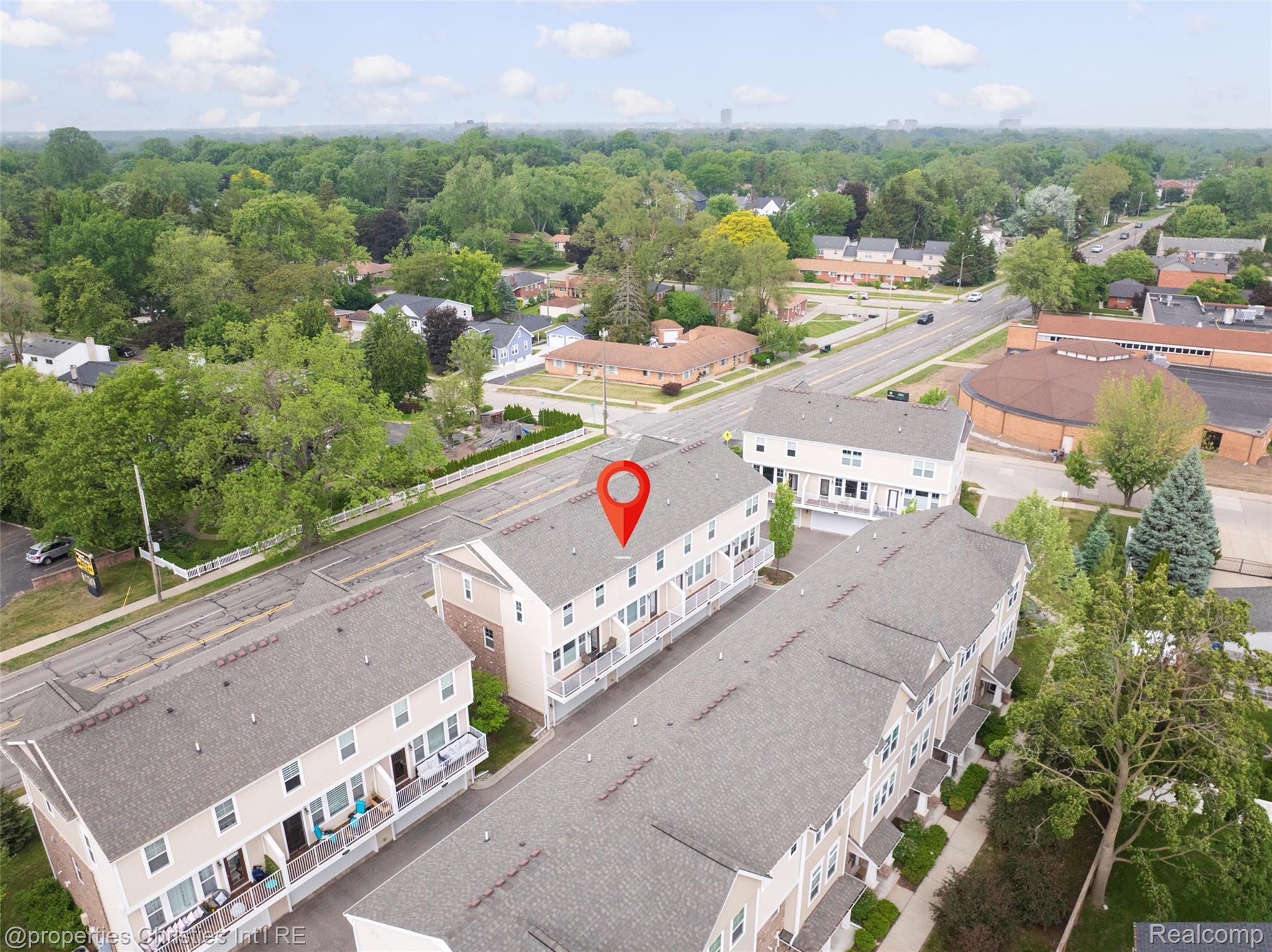 3538 South Rochester Road Royal Oak, MI 48073 - Photo 19 of 25 3538 S Rochester Rd 25.jpg