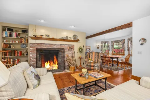 $2,950,000 | 41 Court Street, Chatham, MA 02650