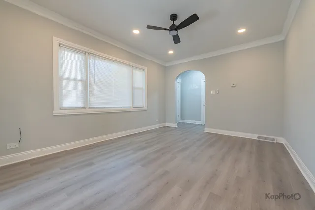 $2,100 | 6259 West Peterson Avenue, Unit 1R, Chicago, IL 60646