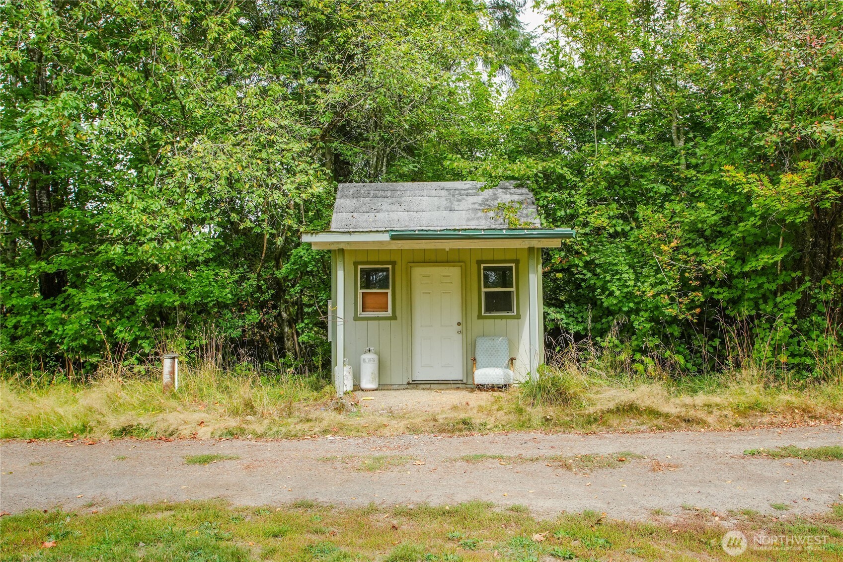 459 View Ridge Road Onalaska, WA 98570 - Photo 4 of 24 a view of a house with a tree