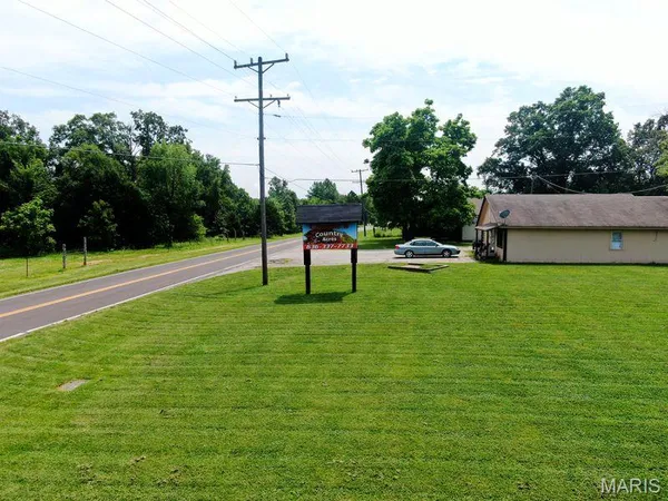$530,000 | 2902 Clay Street, De Soto, MO 63020