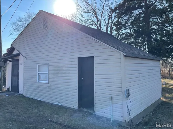 $530,000 | 2902 Clay Street, De Soto, MO 63020