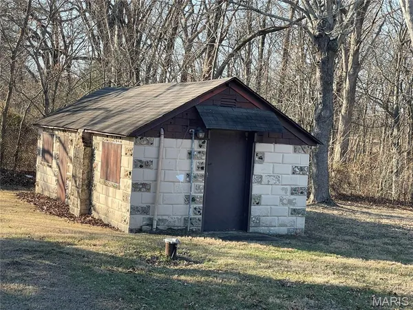 $530,000 | 2902 Clay Street, De Soto, MO 63020