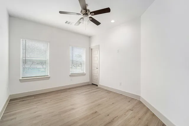 $2,195 | 6425 Anderson Road, Unit B, Houston, TX 77085