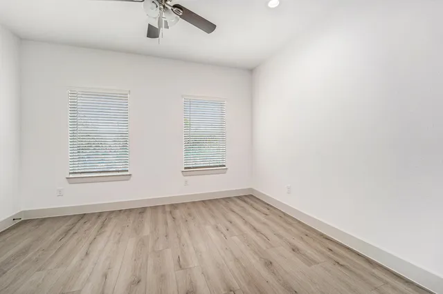 $2,195 | 6425 Anderson Road, Unit B, Houston, TX 77085