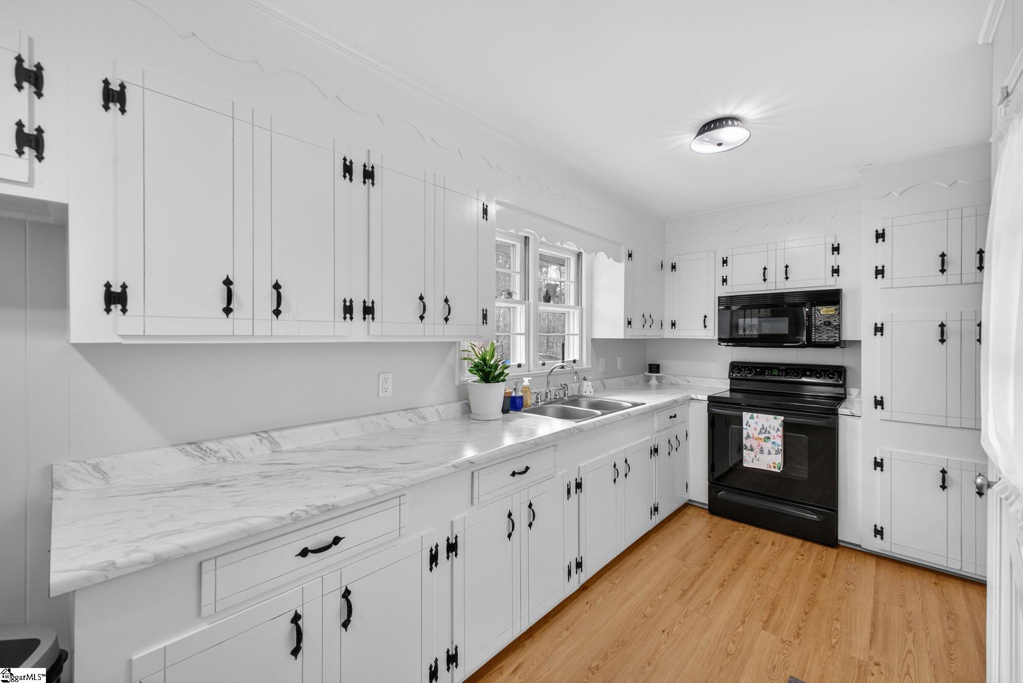 608 South 117 Woodruff, SC 29388 - Photo 6 of 43